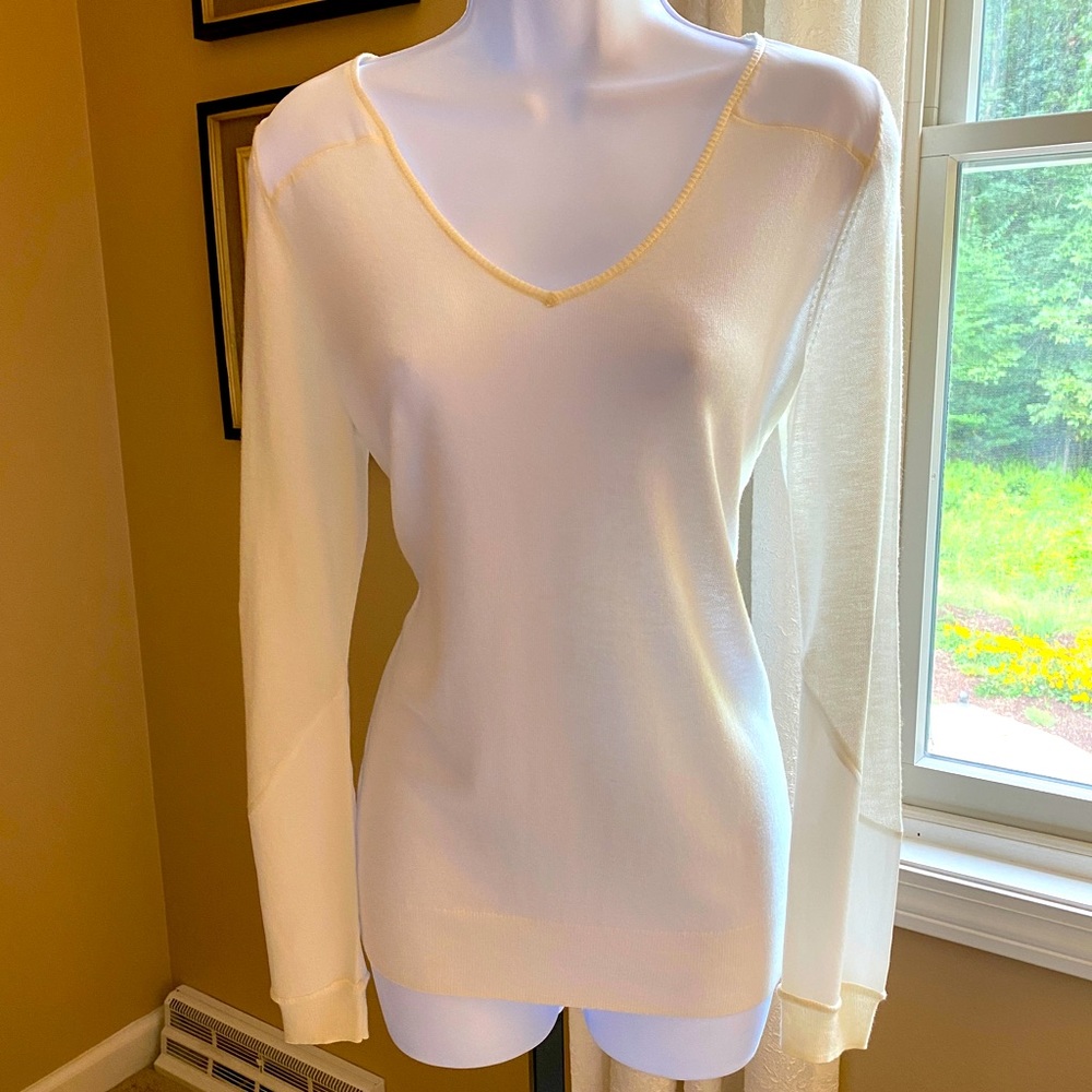 NYDJ ivory knit V neck sweater with organza details.  Size Small